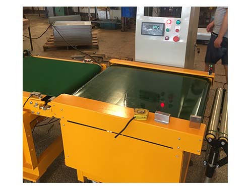 流水線自動檢重（chóng）秤 重量檢測機