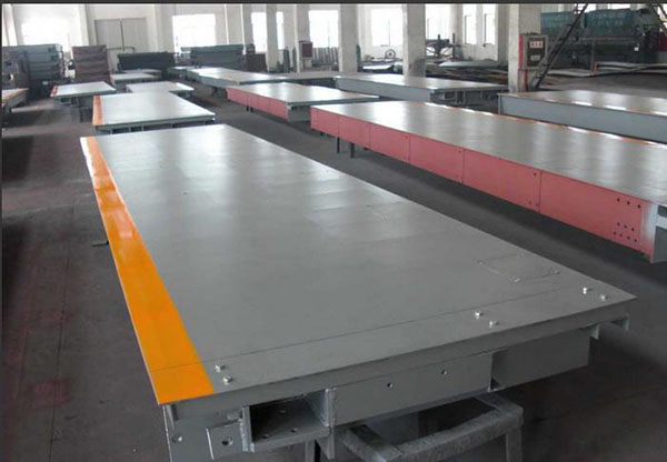 120噸出口式（shì）汽車地磅