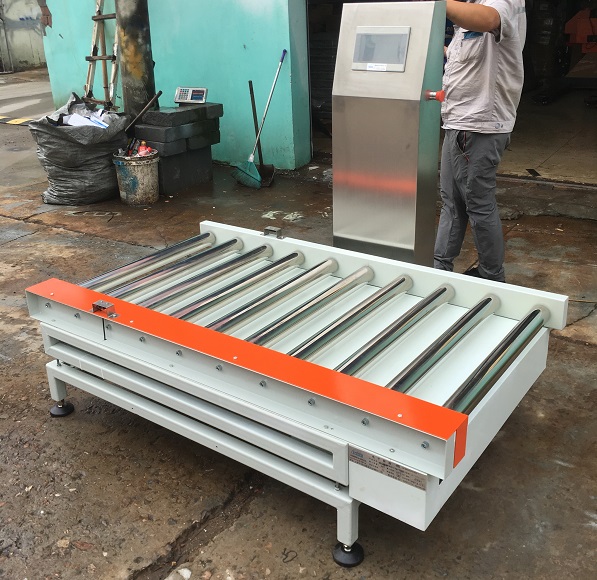 動力輸送電子秤 滾筒（tǒng）式電（diàn）子秤